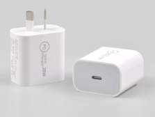 Roemi PD 20W usb C charger with retail packaging